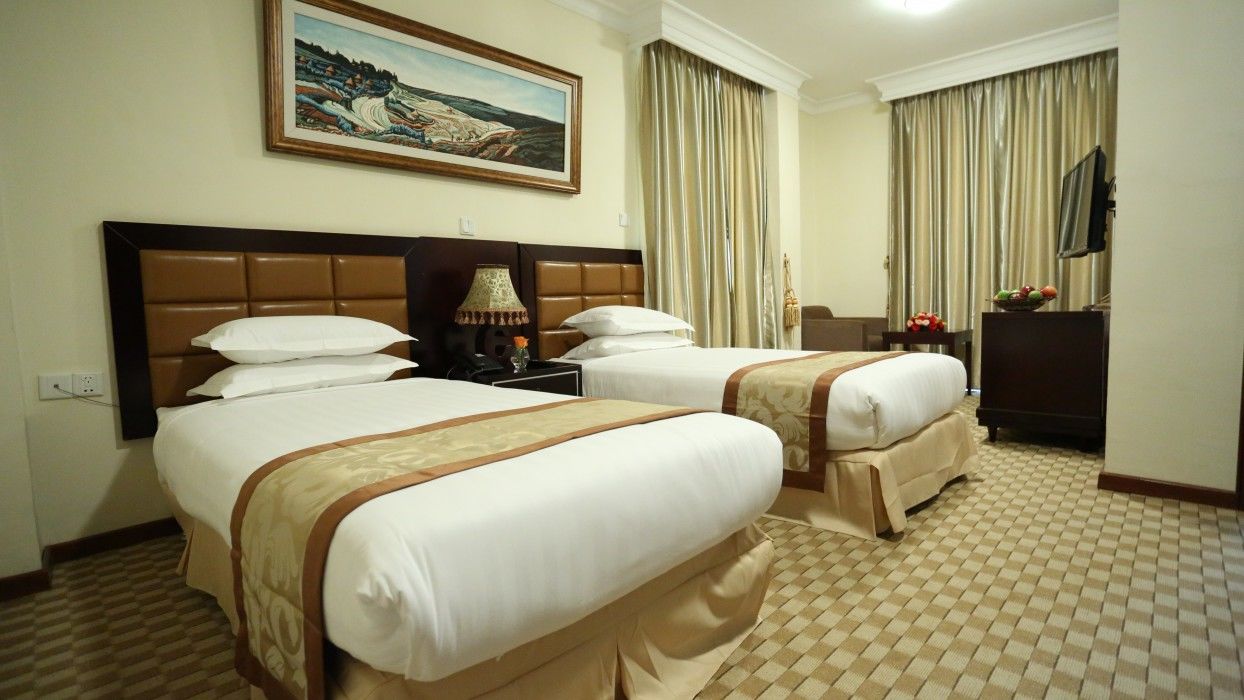 Caravan Hotel Адис Абеба Екстериор снимка